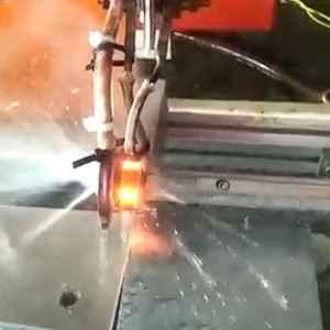 當采用高頻感應(yīng)加熱設(shè)備對鉆桿接頭進行熱處理時，需要注意哪些方面？